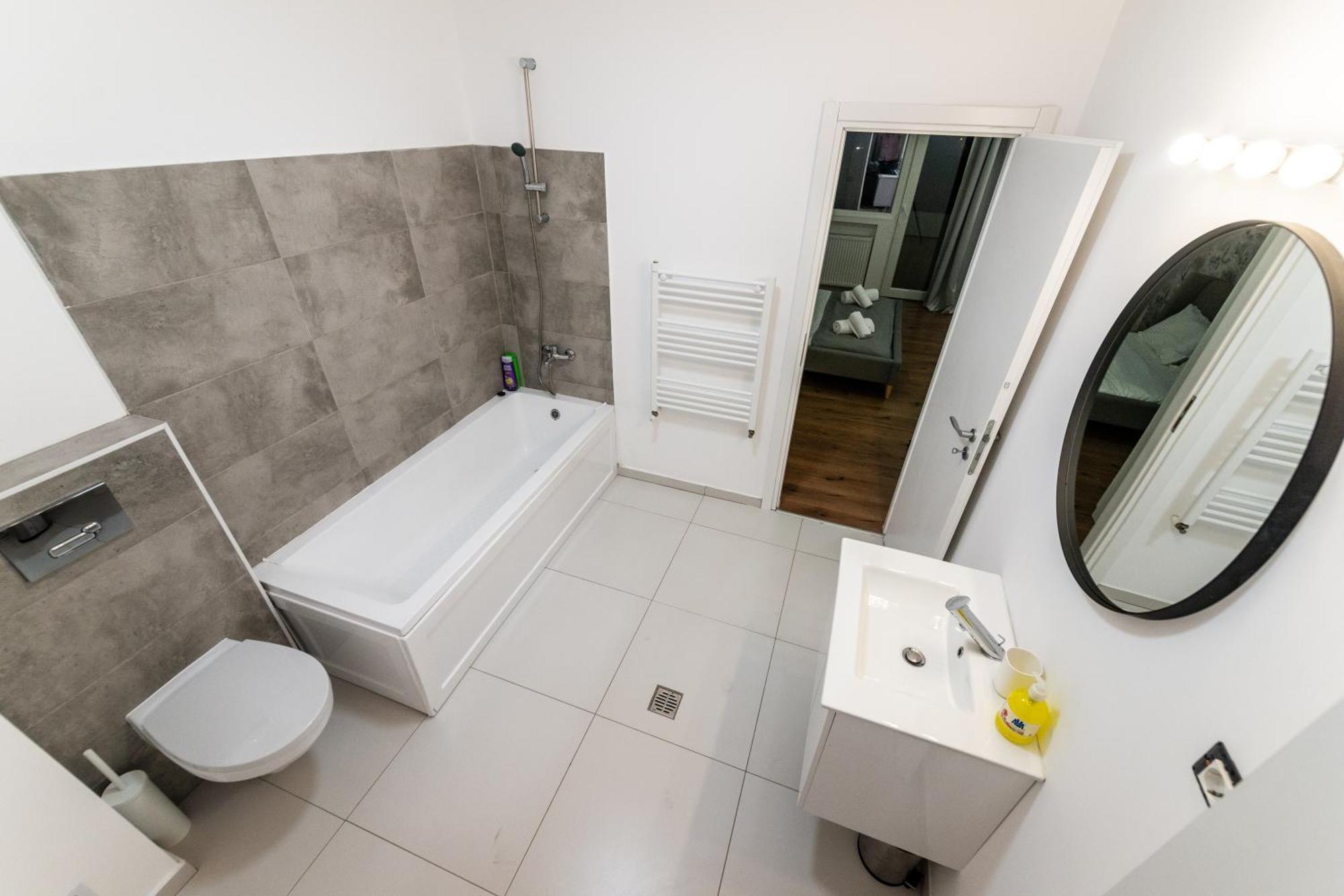 Ultracentral Spacious Apartment 4Br 布加勒斯特 外观 照片