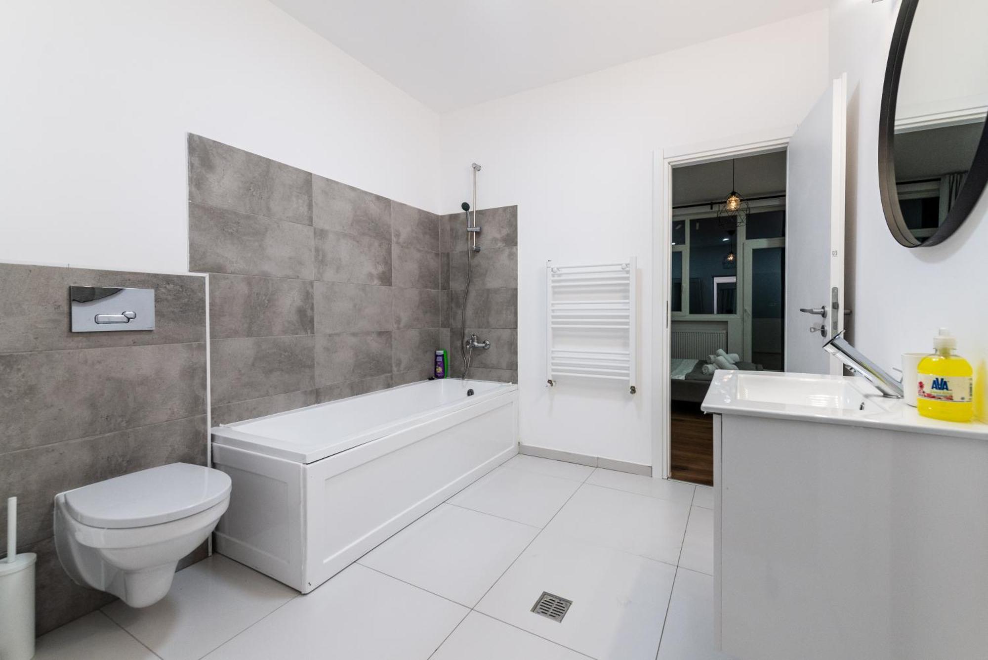 Ultracentral Spacious Apartment 4Br 布加勒斯特 外观 照片